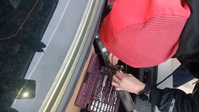 Ставим новую камеру заднего вида на Ниссан альмера G15 смотреть онлайн