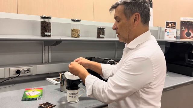 Caffè filtro o con la moka con la cialda смотреть онлайн