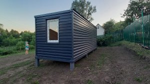 Дачный домик бытовка для жилья блок контейнер вагончик металлический 2.4х7х2.4м в цвете графит