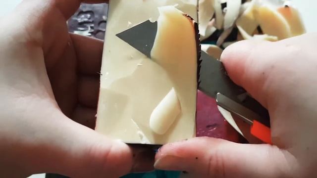 Резка лакированного мыла АСМР / ASMR satisfuing cutting soap смотреть онлайн