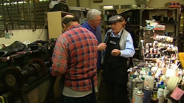 Willie's Shoe Shop | Visiting with Huell Howser | KCET смотреть онлайн