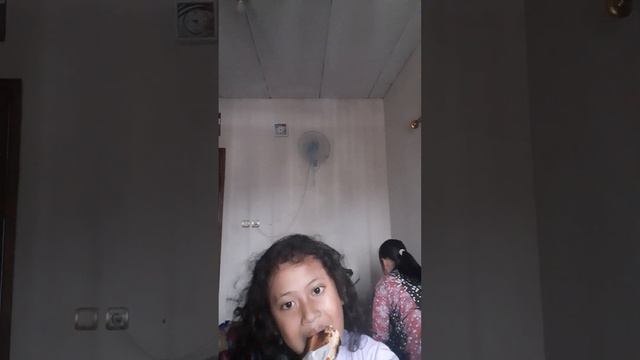 mukbang kebab turki guys kemasannya lucu bgtt oh ya ada lanjutannya yaaww смотреть онлайн