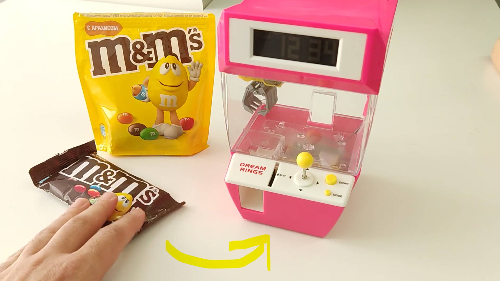 Мини игровой автомат полный M&M'S! Кран машина хватайка смотреть онлайн