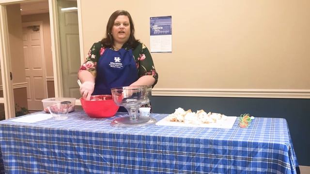 Cooking with Kacy: Strawberry Trifle смотреть онлайн
