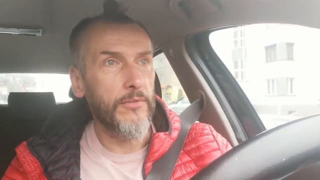 Opalony Komistant Pod Berlinem Biegnie za Zarebsky! Zarebsky Ucieka! i Co Było w Paczce od Widza смотреть онлайн