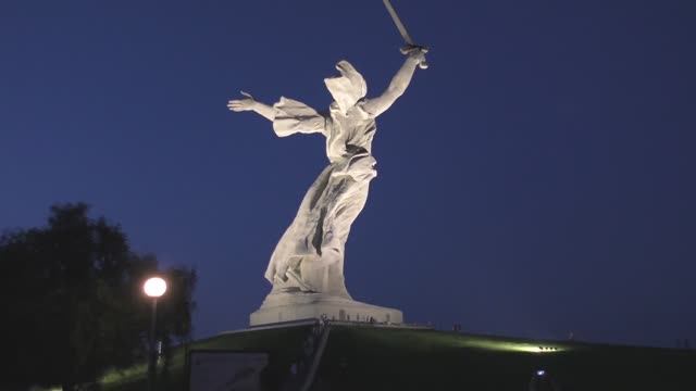 13.Волгоград.Мамаев Курган, Родина-Мать, Дом Павлова.Путешествие изБиробиджана наСев Кавказ 2023 смотреть онлайн