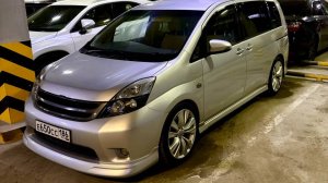 Обзор тойота исис