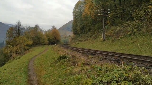 14.10.2021. Квасы,дорога к "Буркуту"(по ж/д путям) смотреть онлайн