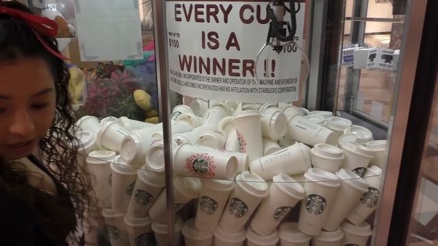 STARBUCKS gift card Claw Machine! смотреть онлайн