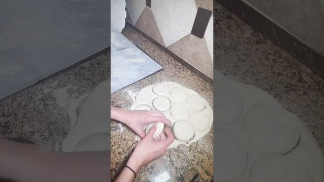 English Muffins смотреть онлайн