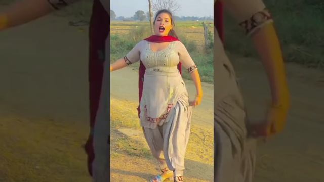 Desi Village Girl Amazing Hot Dance смотреть онлайн
