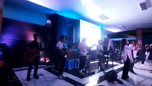 Yahweh Rafa Elohim Shaddai Jireh Adonai By Rhythms Of Redemption Concert