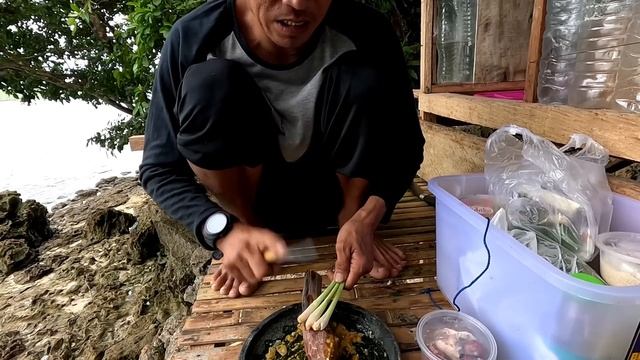 Camping Di Guyur Hujan Deras Berburu Ikan Malah Bertemu Predator Imut