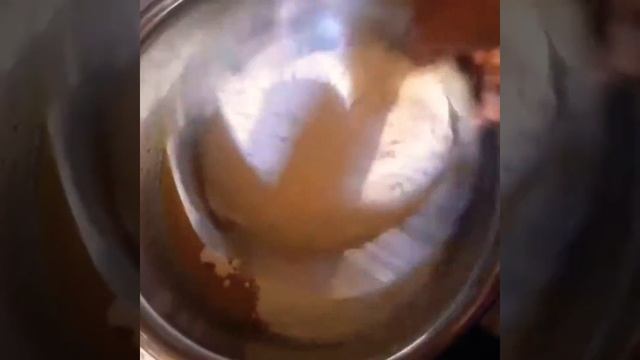 Уй шартында медовый тортун жасоо🍰 смотреть онлайн