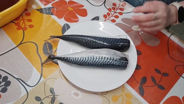 Малосольная Копченая скумбрия без коптильни. Малосольная скумбрия. Рекомендую. Рыбка что надо! смотреть онлайн