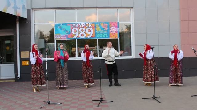 Образцовый ансамбль "Ладушки", старшая группа (г.Курск) - "Я на печке молотила" смотреть онлайн