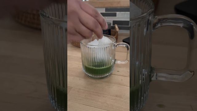 Dirty matcha latte 🤤🍵 #matcha #dirtymatcha #asmr #asmrsounds #coffee смотреть онлайн