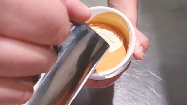 Barista Chilango - Double Pigeon latte art (Chicago) смотреть онлайн