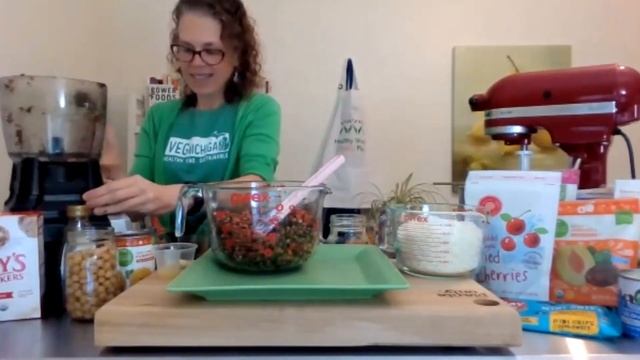 Plant-Based Recipes: Holiday Eats & Treats смотреть онлайн