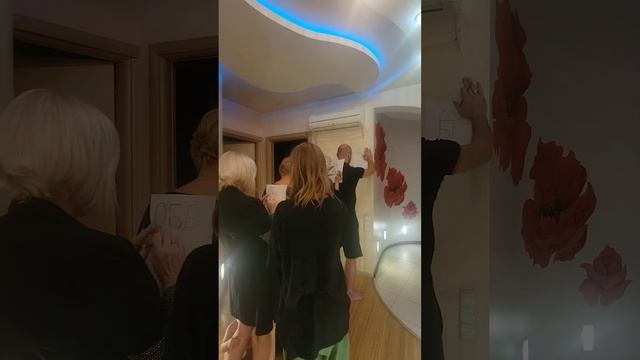 Сюрприз для мужа, чуть не спалилась  #женька #сюрприз #viralvideo #тренды #семейныйканал #family