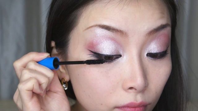 Super Sexy Valentine's Makeup ~ red glitter lips ~ смотреть онлайн