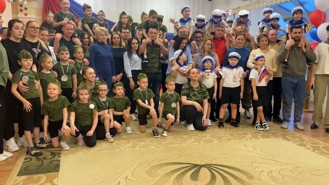 Норильск/День защитника отечества в детских садах Софья бросила школу смотреть онлайн