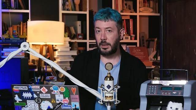 Запрет русских песен, тайна башен-близнецов, медаль Муратова, мощи Лумумбы, санкции против Кирилла смотреть онлайн