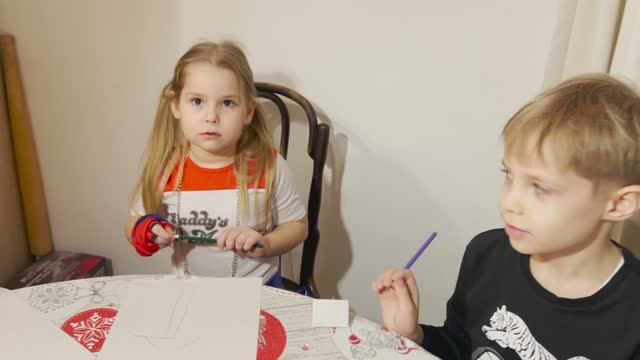 Дима и Наташа. Рисуем с закрытыми глазами