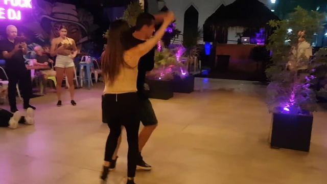 BOM Bachata on Monday - Bachata Dance Open Class Practice Video by Alex and Naliny on 06.06.2022 смотреть онлайн