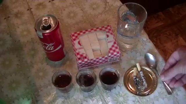 Напиток массового поражения!!!Ты ещё пьёшь колу?Она хороша для мытья унитазов!!! Да русскому квасу смотреть онлайн