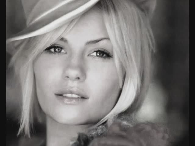 Paula Cole - Autumn Leaves