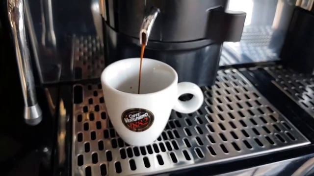 Vergnano Spinel - Coffee Brothers смотреть онлайн