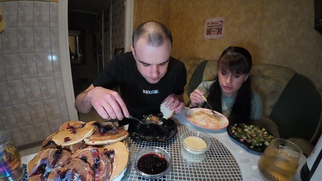 МУКБАНГ АЗУ ГОВЯДИНЫ С МАКАРОНАМИ / ПАНКЕЙКИ / САЛАТ / ОБЖОР EATING MUKBANG ASMR АСМР смотреть онлайн