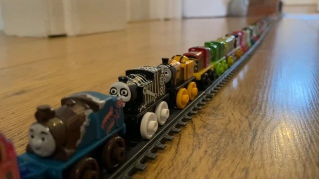 Thomas Minis Track - 120 Mini Trains Pulled at Once - NEW RECORD! смотреть онлайн