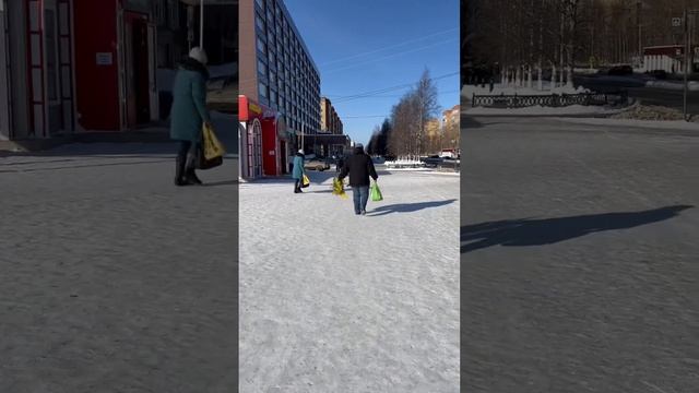 #Ухта …мимозы…Комсомольская площадь…Республика Коми смотреть онлайн