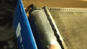 Потек радиатор на Шеви Ниве, замена на новый.