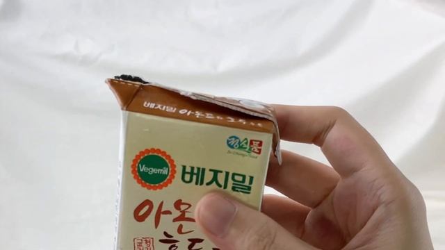 소이 라떼 | 두유로 아이스 라떼 만드는 방법 Soy Latte | How to Make Iced Latte with Soy Milk смотреть онлайн