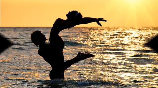 Знаю-Авраам Руссо.