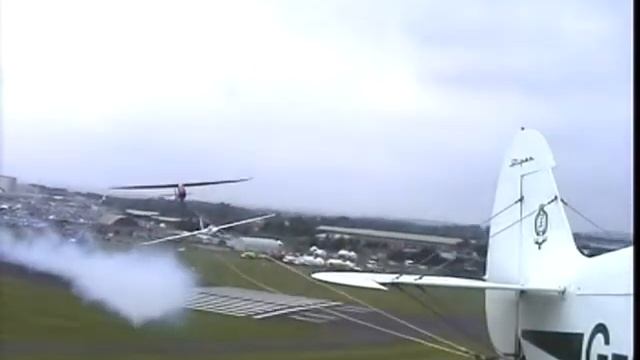 Swift Aerobatic Display Team at RAF Cosford Airshow 2008 - Rope Cam смотреть онлайн