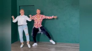 Индивидуальный танец Ивана Мискевич (основатель проекта Просто Танцы) с участницей нашего движения.