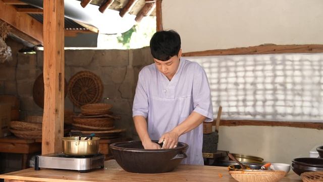 추석을 맞아 한과와 송편을 만들었어요. #추석 #한가위 #쌀엿강정 #송편 смотреть онлайн