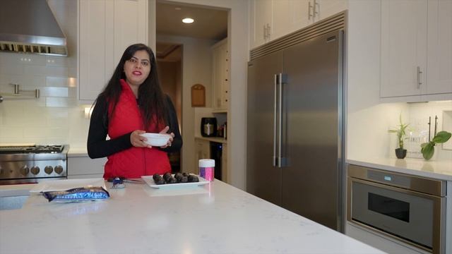 Chocolate Covered Oreo Truffle Balls - A Quick Holiday Dessert | Ma's Cooking Lab смотреть онлайн