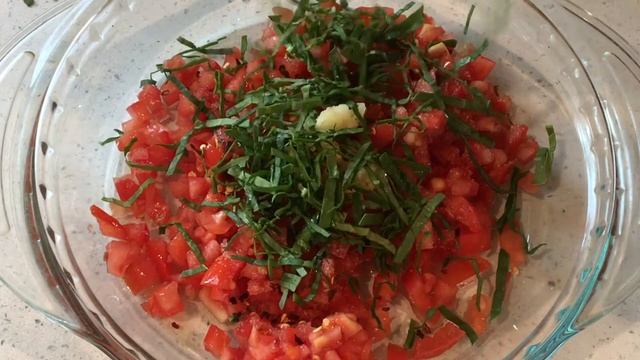 Easy Bruschetta | Basil Pesto | Tomato And Spinach | Healthy | Vegan | Appetizer | Snack смотреть онлайн