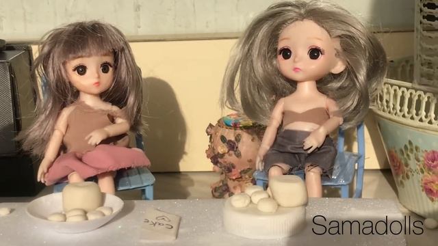 Omg the small dolls cooking macarons and sweet cake 💘💓💓small kitchen#cooking смотреть онлайн