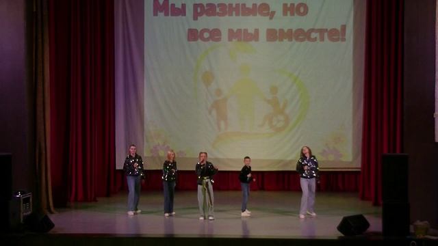 Народный ансамбль "Ефремовские Непоседы" - "С друзьями" смотреть онлайн