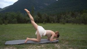 rainy yoga #yoga #contortion #flexibility
