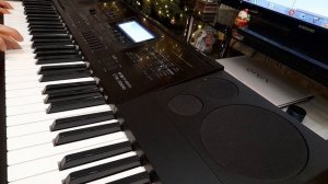 руки вверх Чужие губы на синтезаторе.mp4