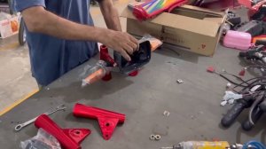 Процесс сборки электрического велосипеда.