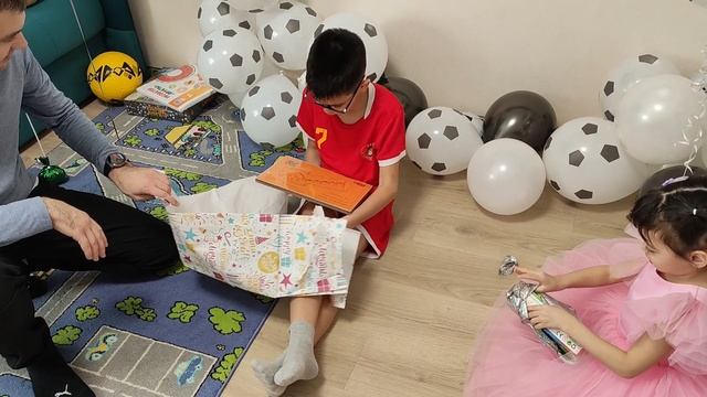 Артёму 9 лет смотреть онлайн