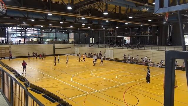 Bern Capitals vs ULA - 2. Drittel смотреть онлайн